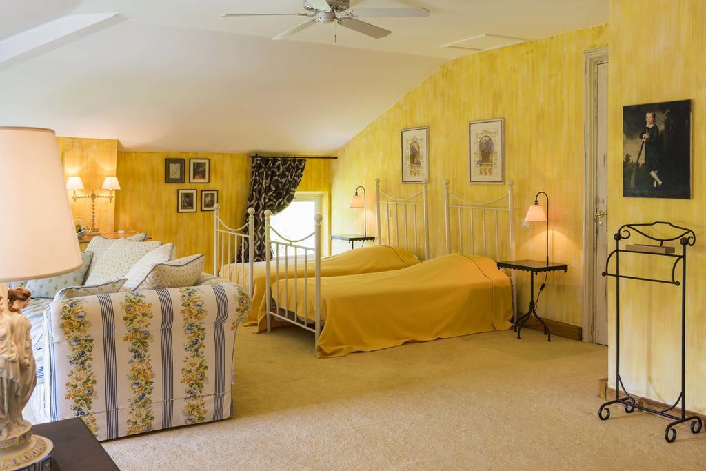 Chateau Talaud Bed and Breakfast Loriol-du-Comtat Δωμάτιο φωτογραφία