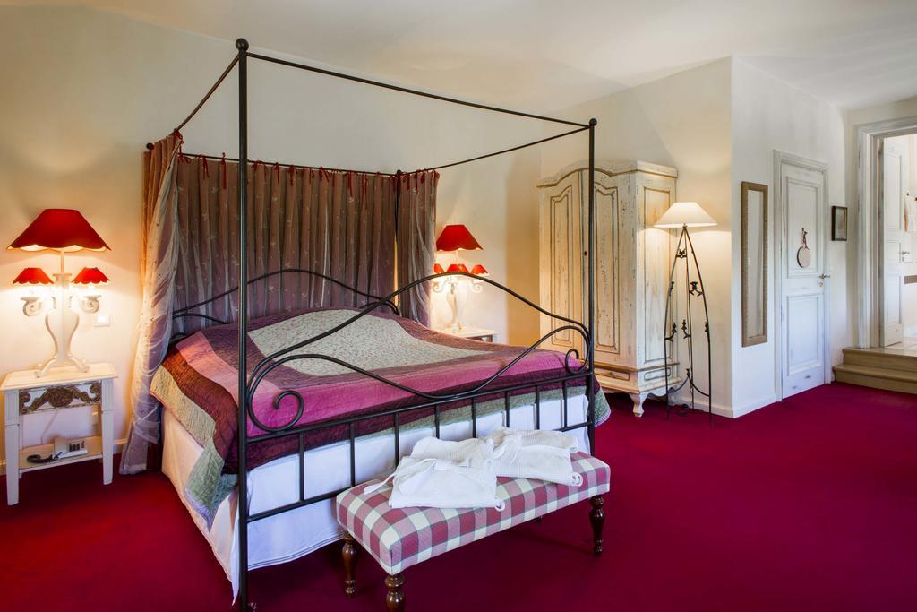 Chateau Talaud Bed and Breakfast Loriol-du-Comtat Δωμάτιο φωτογραφία