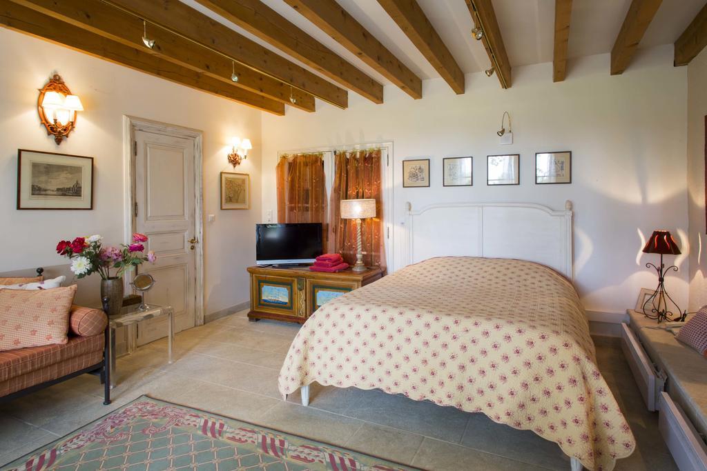 Chateau Talaud Bed and Breakfast Loriol-du-Comtat Εξωτερικό φωτογραφία